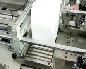 不知該如何操作自動桶裝油裝箱機(jī) 看這里有視頻！